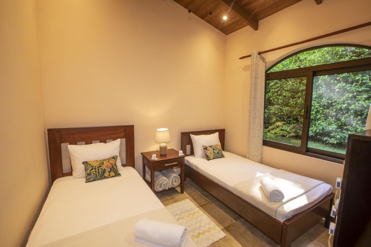 "Hana'S Celeste Retreat" Large Modern Villa Sleeps 6 On 20 Acres Of Nature! Bijagua Eksteriør bilde